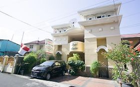 RedDoorz near Pantai Falajawa Ternate